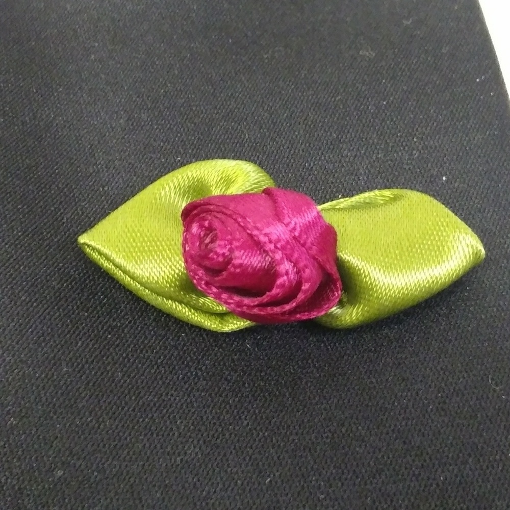 Vintage Rose Bud Pearl Black Tie Alyssa - Picture 4 of 5